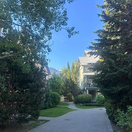 Whistler Vacation Club At Northstarアパートホテル エクステリア 写真