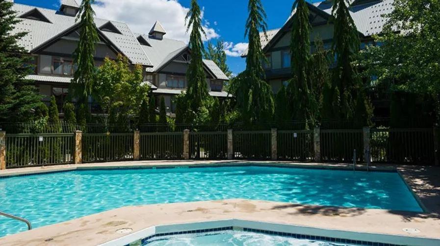 Whistler Vacation Club At Northstarアパートホテル エクステリア 写真